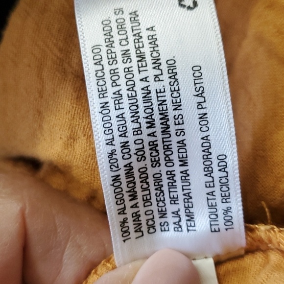 UNIVERSAL THREADS TOP. size XL, mustard tan color. Ruffle sleeves. Gauze cotton - Picture 8 of 9